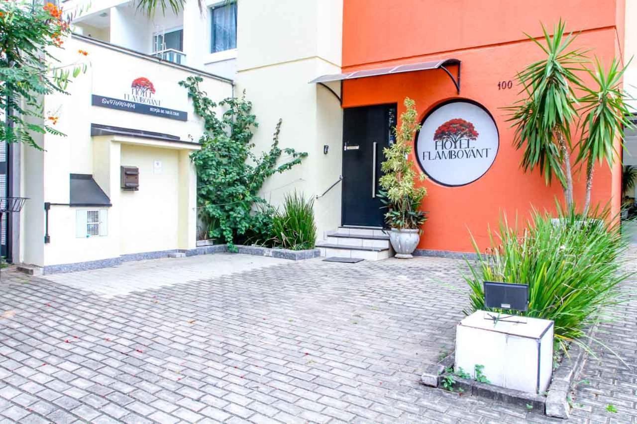 Hotel Flamboyant Таубате Экстерьер фото